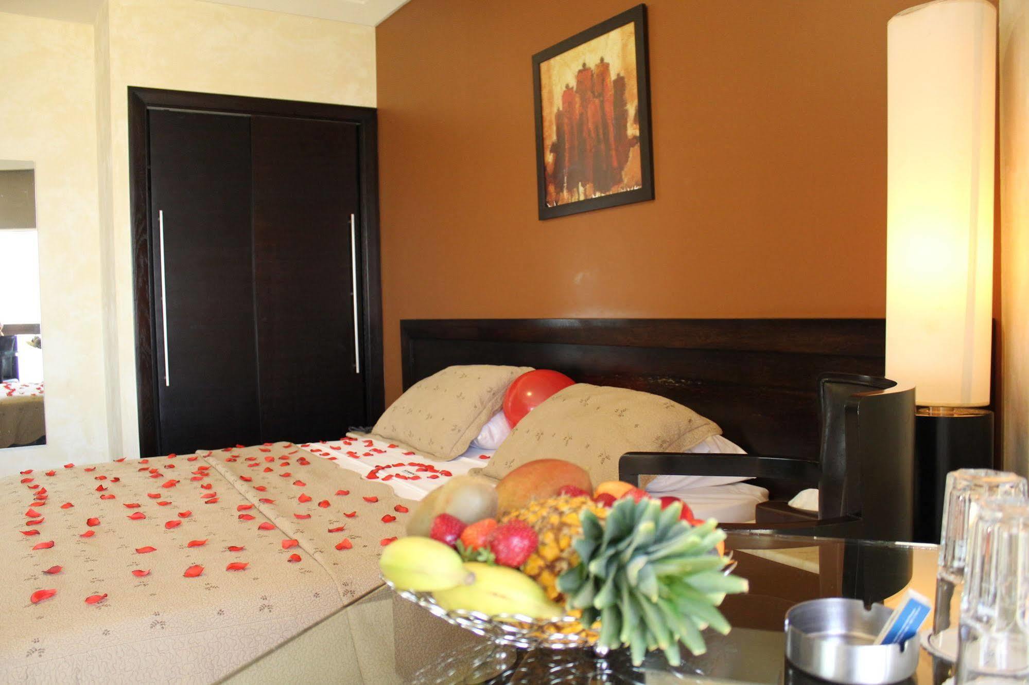 Sunrise Hotel Jounieh Buitenkant foto